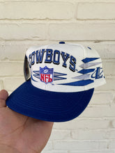 Load image into Gallery viewer, DSWT 90’s Vintage NFL Dallas Cowboys Logo Athletic Pro Line Diamond Cut Snapback
