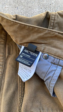 Load image into Gallery viewer, Arc’teryx Cronin Brown Men’s Pants 36x32
