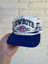 Load image into Gallery viewer, Vintage Logo Athletics Pro Line Dallas Cowboys Diamond Cut
