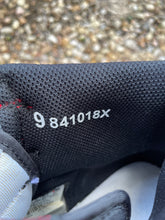 Load image into Gallery viewer, Air Jordan 1 Retro High OG ‘Banned’ 2016 size 9 *no box
