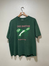 Load image into Gallery viewer, 2004 The Smiths “The Queen is Dead” XL Boxy
