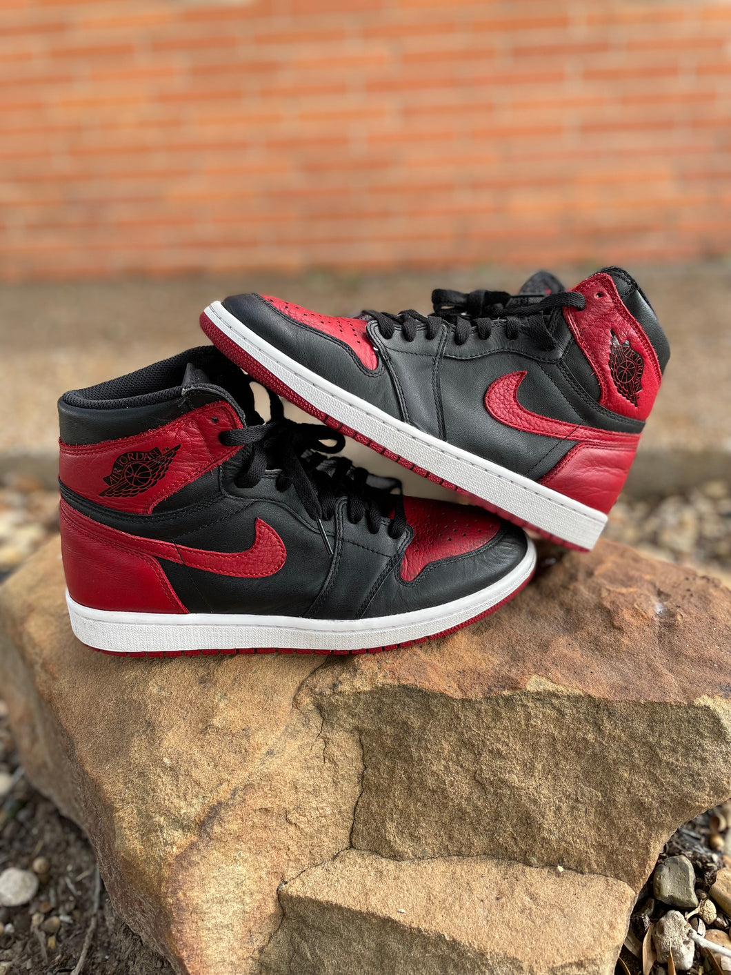Air Jordan 1 Retro High OG ‘Banned’ 2016 size 9 *no box