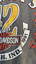 Load image into Gallery viewer, 1991 Harley Davidson Double Tone Neck &amp; Sleeve Wabash, Ind. FADED
